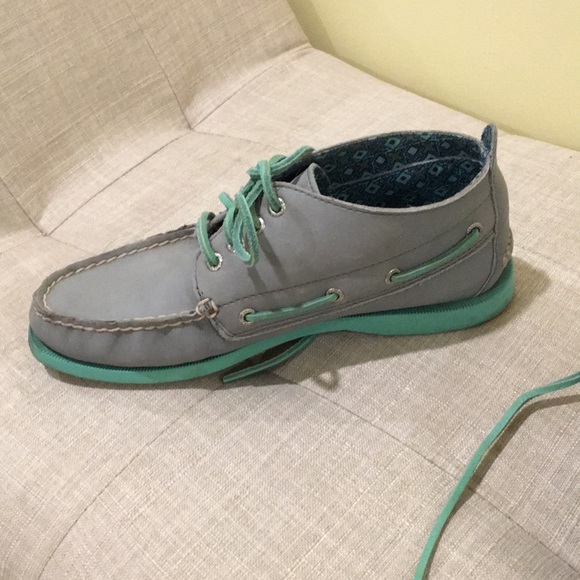 Sperry top-siders. Size 7. - Picture 4 of 4